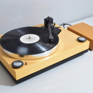 Second Hand Hi Fi 2 ROKSAN XERXES X TURNTABLE WITH ARTEMIZ ARM, SHIRAZ CARTRIDGE, NORDOST FREY, XPS2