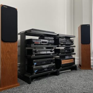 ProAc RESPONSE D 18 FLOOR STANDING SPEAKERS. EXCELLENT PERFORMERS.