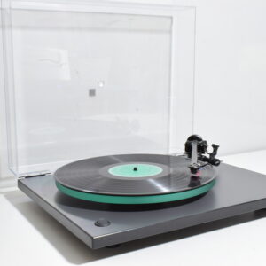 REGA RP3 TURNTABLE WITH REGA RB 303 TONE ARM & AUDIO TECHNICA VMN40ML FITTED.