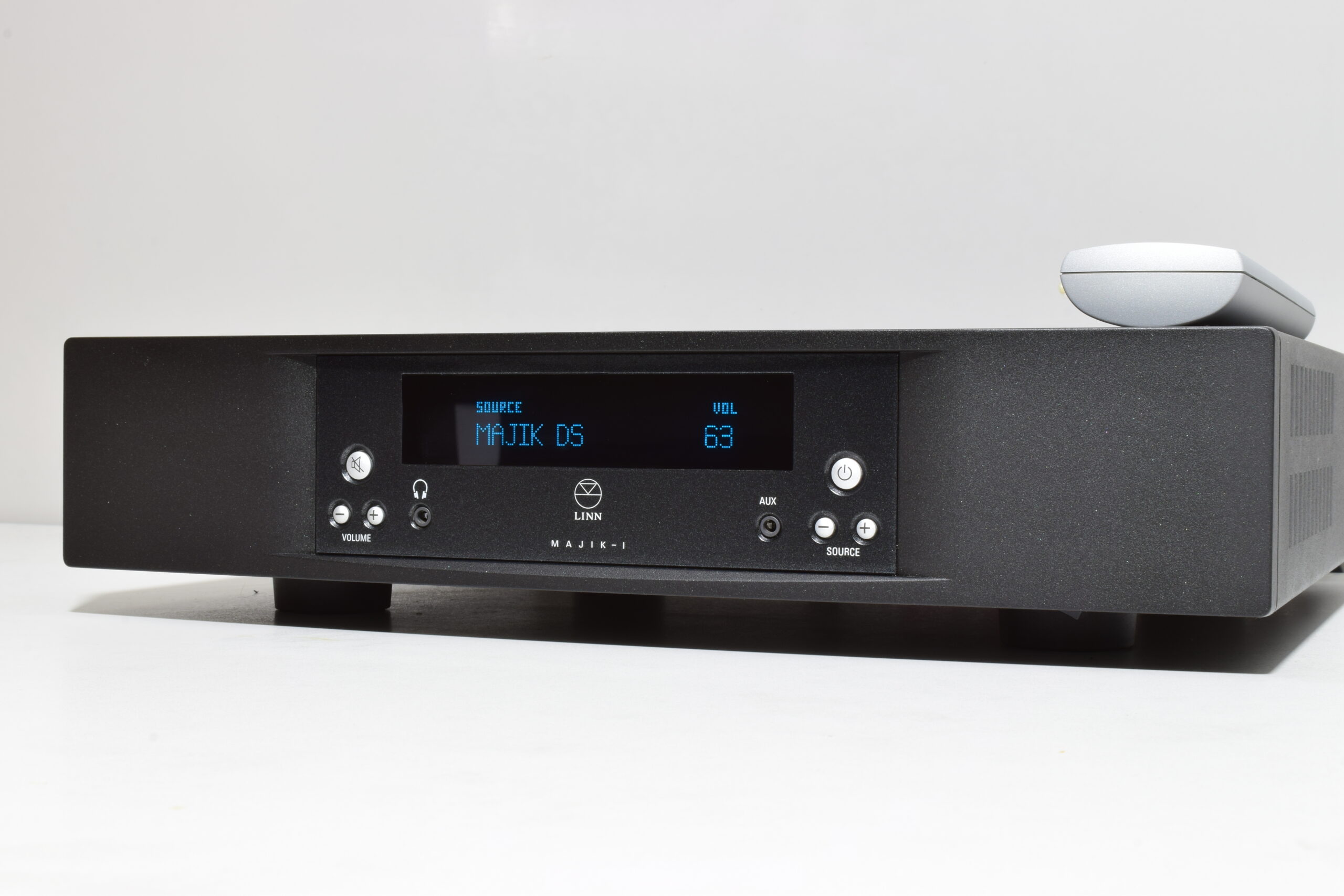 LINN MAJIK-I INTEGRATED AMPLIFIER. DYNAMIK. CHAKRA. REMOTE. WITH PHONO MM. 3 LINN MAJIK-I INTEGRATED AMPLIFIER. DYNAMIK. CHAKRA. REMOTE. WITH PHONO MM. - Image 3