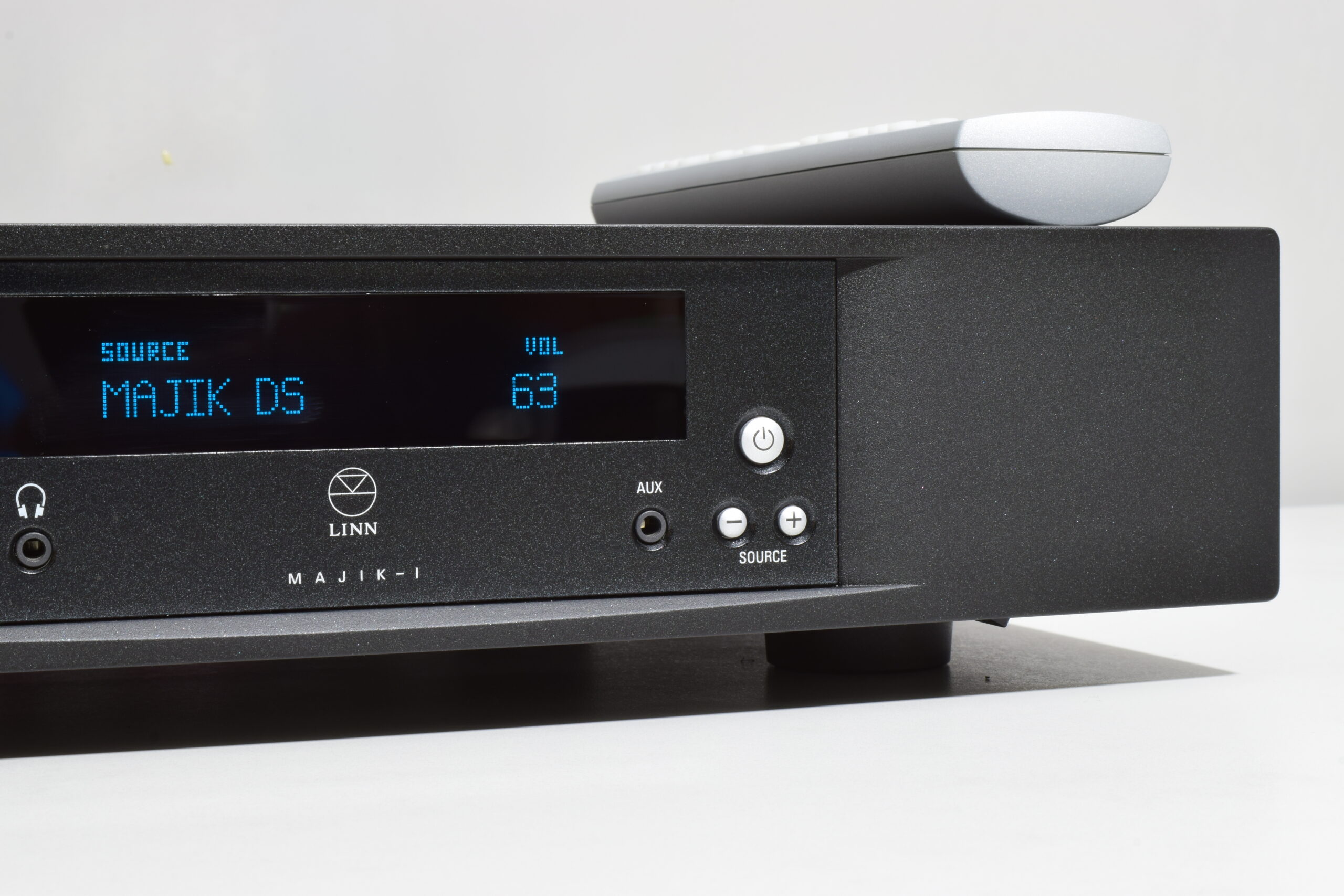 LINN MAJIK-I INTEGRATED AMPLIFIER. DYNAMIK. CHAKRA. REMOTE. WITH PHONO MM. 6 LINN MAJIK-I INTEGRATED AMPLIFIER. DYNAMIK. CHAKRA. REMOTE. WITH PHONO MM. - Image 6