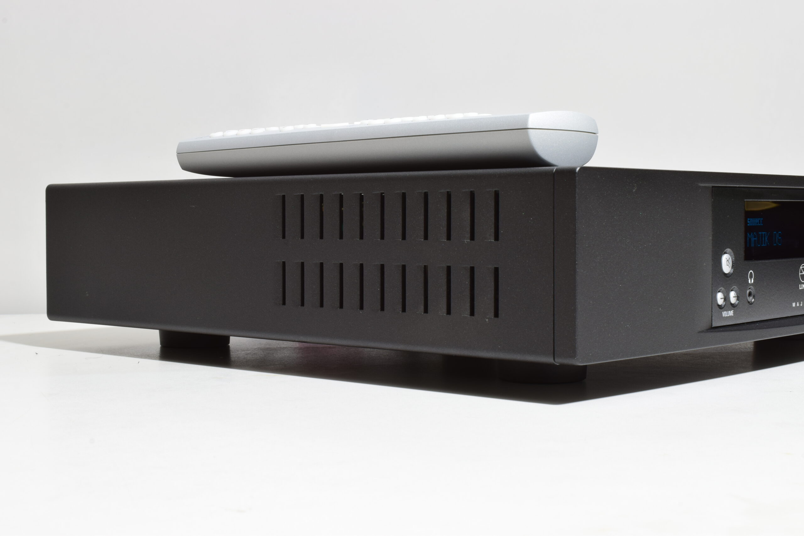 LINN MAJIK-I INTEGRATED AMPLIFIER. DYNAMIK. CHAKRA. REMOTE. WITH PHONO MM. 7 LINN MAJIK-I INTEGRATED AMPLIFIER. DYNAMIK. CHAKRA. REMOTE. WITH PHONO MM. - Image 7