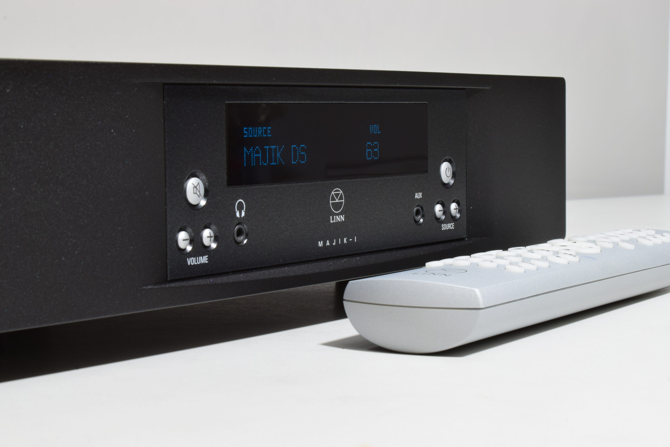 LINN MAJIK-I INTEGRATED AMPLIFIER. DYNAMIK. CHAKRA. REMOTE. WITH PHONO MM. 10 LINN MAJIK-I INTEGRATED AMPLIFIER. DYNAMIK. CHAKRA. REMOTE. WITH PHONO MM. - Image 10