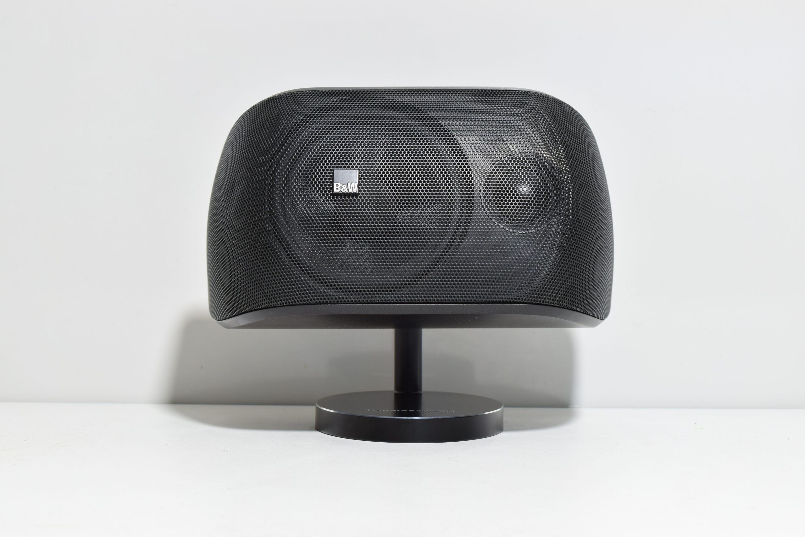 BOWERS & WILKINS (B&W) M-1 MK2 COMPACT CENTRE SPEAKER. MATT BLACK FINISH. NICE. 1 BOWERS & WILKINS (B&W) M-1 MK2 COMPACT CENTRE SPEAKER. MATT BLACK FINISH. NICE.