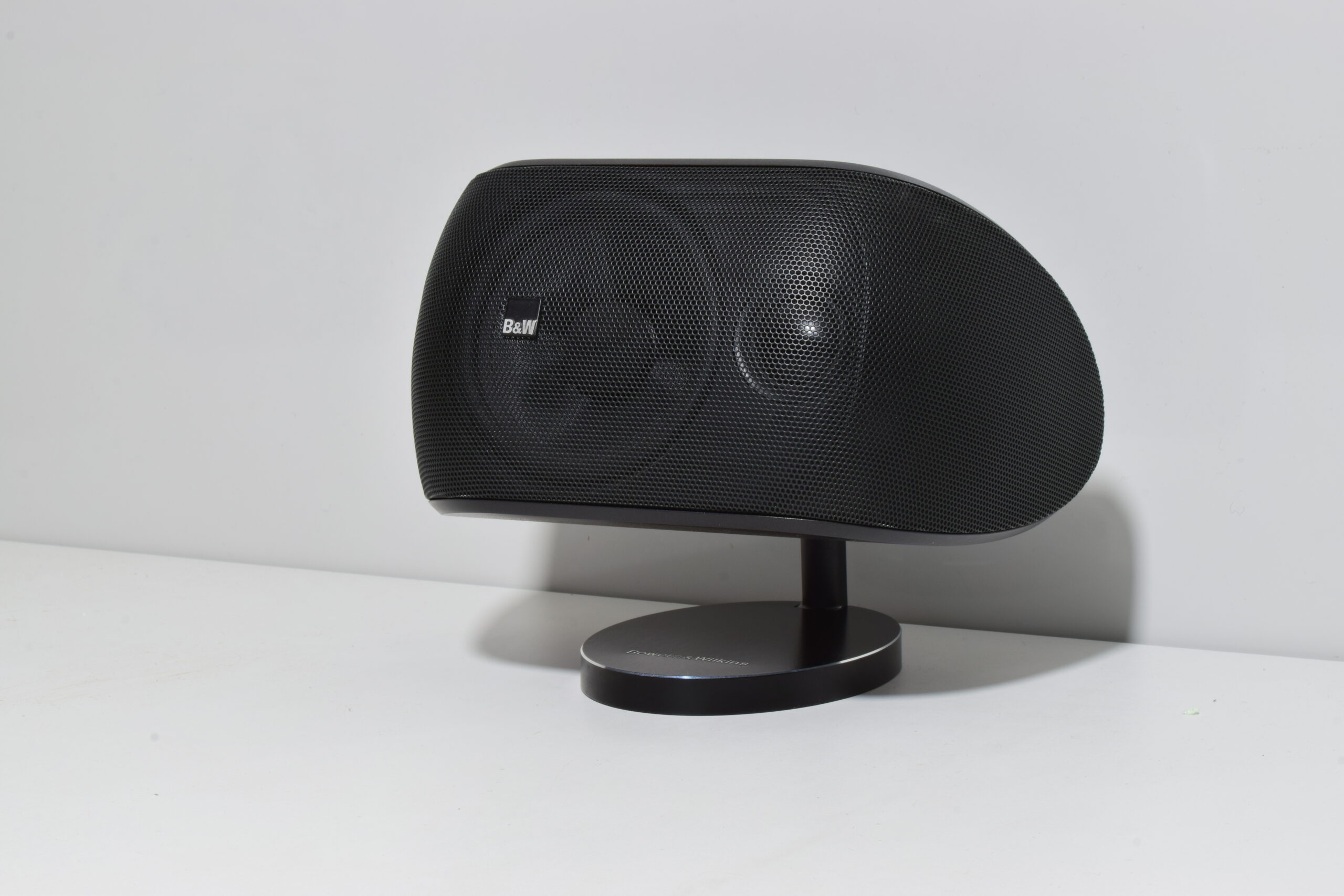BOWERS & WILKINS (B&W) M-1 MK2 COMPACT CENTRE SPEAKER. MATT BLACK FINISH. NICE. 2 BOWERS & WILKINS (B&W) M-1 MK2 COMPACT CENTRE SPEAKER. MATT BLACK FINISH. NICE. - Image 2