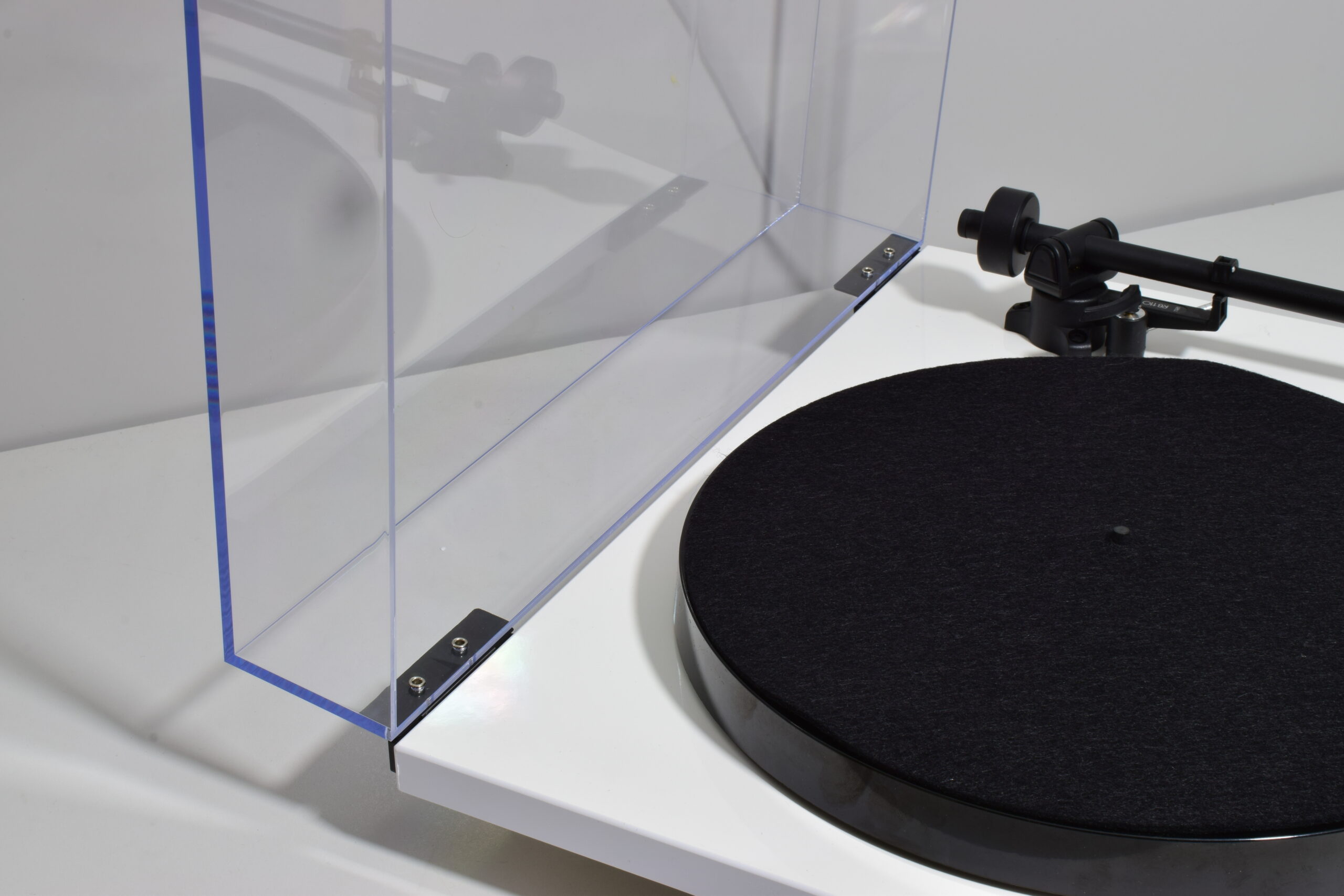 REGA PLANAR 1 TURNTABLE WITH CARBON REGA CARTRIDGE. WHITE. EXCELLENT CONDITION. 10 REGA PLANAR 1 TURNTABLE WITH CARBON REGA CARTRIDGE. WHITE. EXCELLENT CONDITION. - Image 10