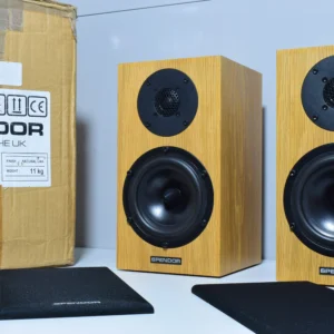 Second Hand Hi Fi 2 SPENDOR A1 BOOKSHELF SPEAKERS. NATURAL OAK. BOXED WITH MANUAL.