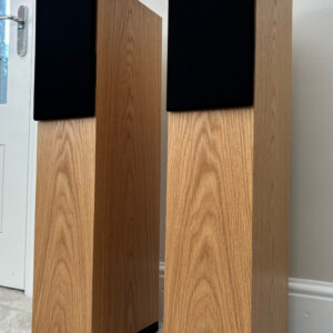 SPENDOR A4.2 FLOOR STANDING SPEAKERS IN OAK. STUNNING SOUND. BOXED. MINT.