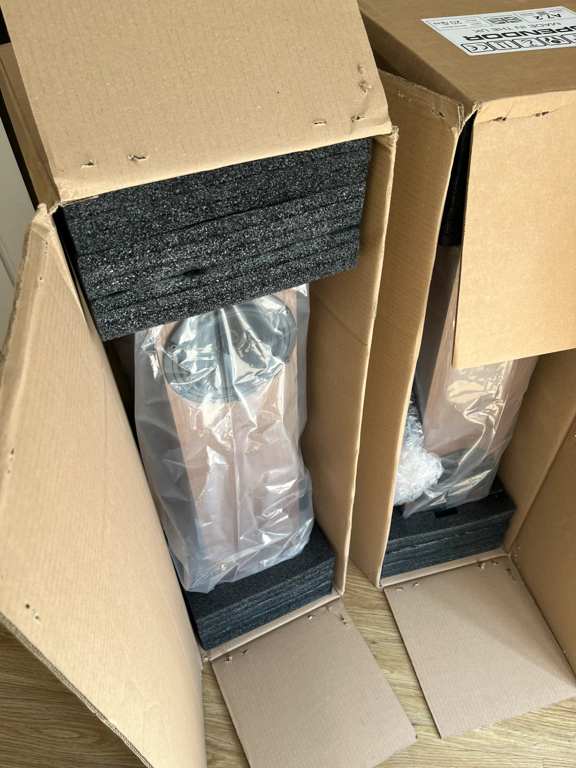 SPENDOR A7.2 FLOOR STANDING SPEAKERS IN WALNUT. STUNNING SOUND. BOXED. MINT. 2 SPENDOR A7.2 FLOOR STANDING SPEAKERS IN WALNUT. STUNNING SOUND. BOXED. MINT. - Image 2