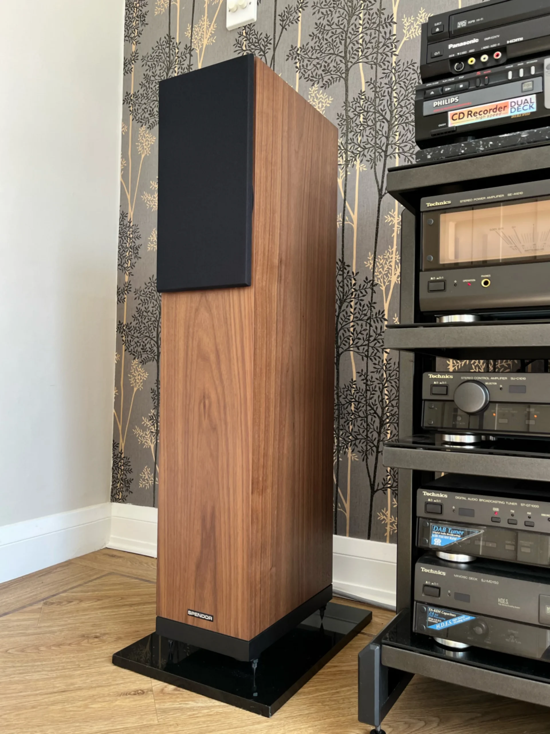 SPENDOR A7.2 FLOOR STANDING SPEAKERS IN WALNUT. STUNNING SOUND. BOXED. MINT. 7 SPENDOR A7.2 FLOOR STANDING SPEAKERS IN WALNUT. STUNNING SOUND. BOXED. MINT. - Image 7