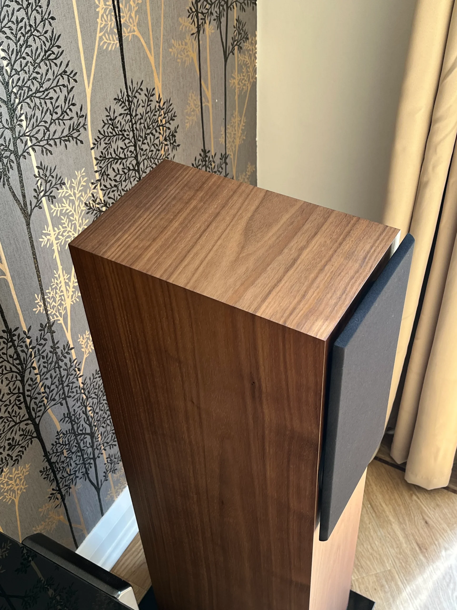 SPENDOR A7.2 FLOOR STANDING SPEAKERS IN WALNUT. STUNNING SOUND. BOXED. MINT. 9 SPENDOR A7.2 FLOOR STANDING SPEAKERS IN WALNUT. STUNNING SOUND. BOXED. MINT. - Image 9