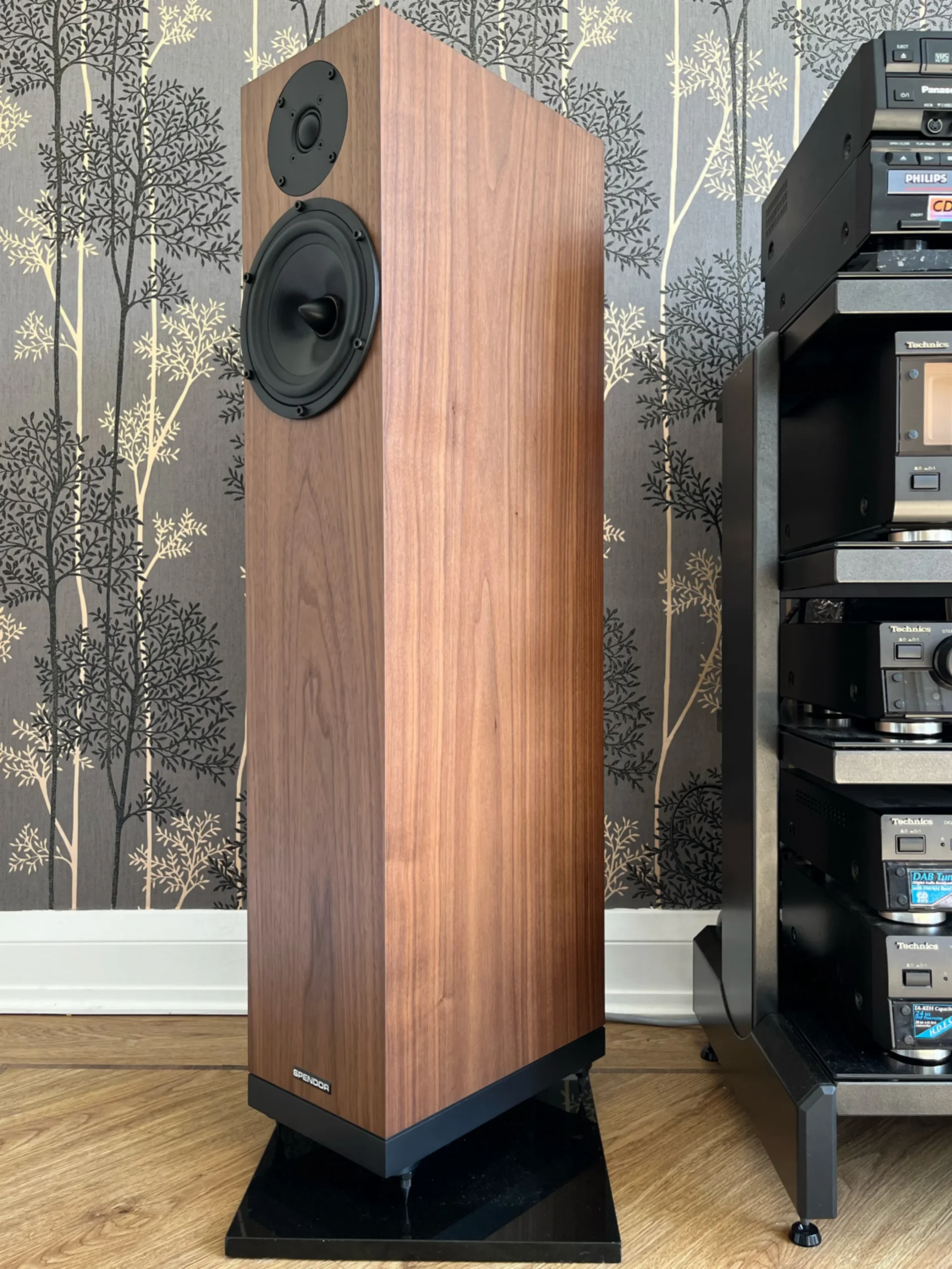 SPENDOR A7.2 FLOOR STANDING SPEAKERS IN WALNUT. STUNNING SOUND. BOXED. MINT. 14 SPENDOR A7.2 FLOOR STANDING SPEAKERS IN WALNUT. STUNNING SOUND. BOXED. MINT. - Image 14