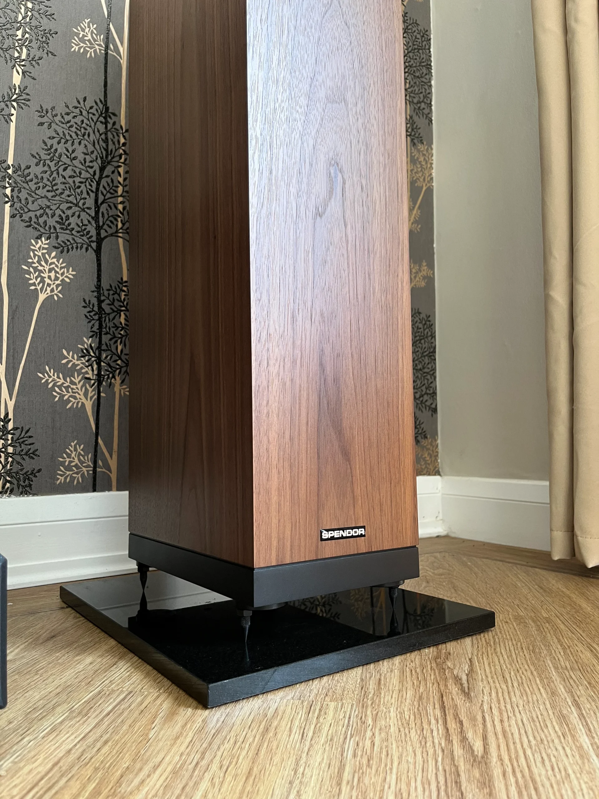 SPENDOR A7.2 FLOOR STANDING SPEAKERS IN WALNUT. STUNNING SOUND. BOXED. MINT. 18 SPENDOR A7.2 FLOOR STANDING SPEAKERS IN WALNUT. STUNNING SOUND. BOXED. MINT. - Image 18