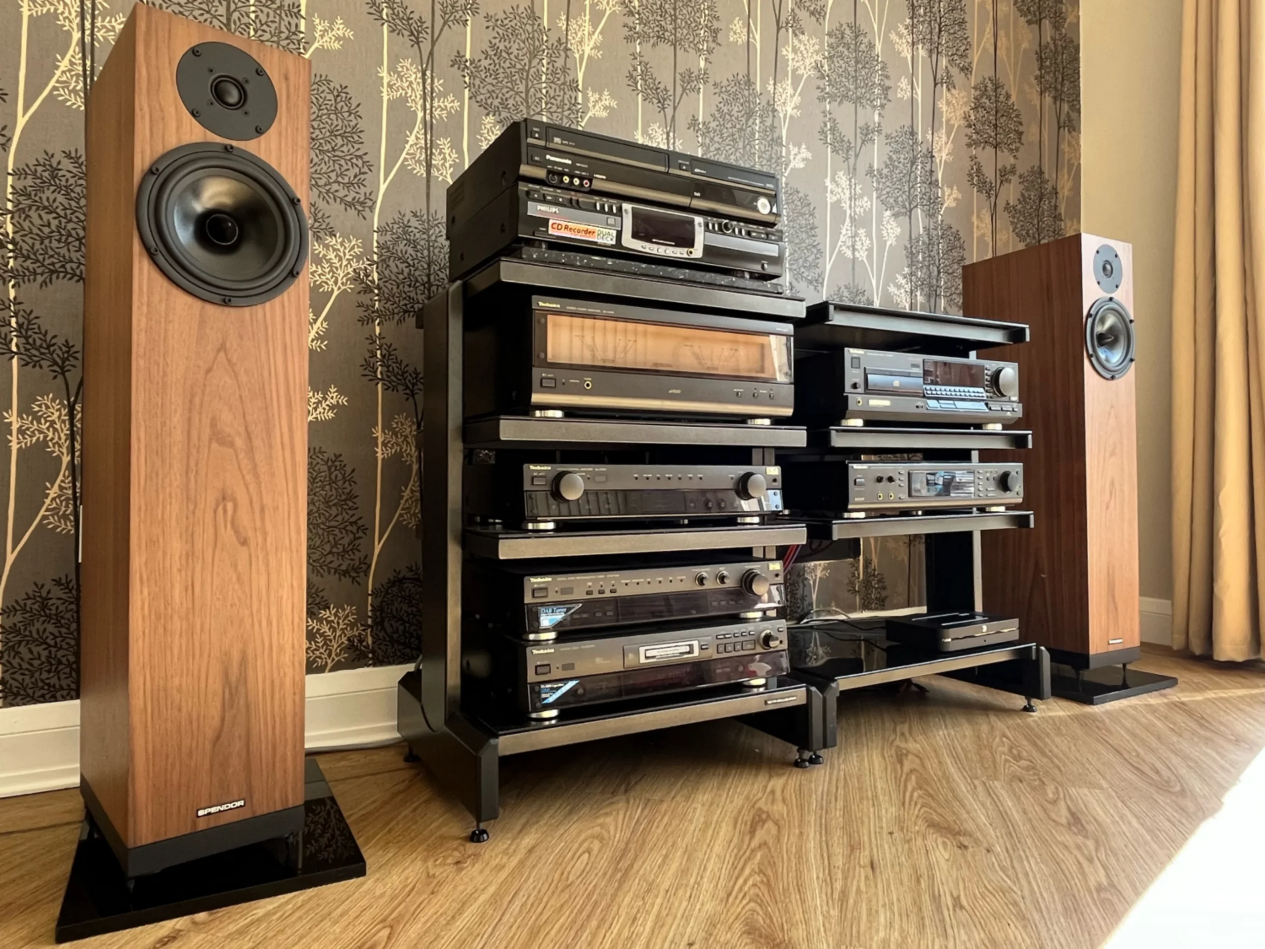 SPENDOR A7.2 FLOOR STANDING SPEAKERS IN WALNUT. STUNNING SOUND. BOXED. MINT. 21 SPENDOR A7.2 FLOOR STANDING SPEAKERS IN WALNUT. STUNNING SOUND. BOXED. MINT. - Image 21