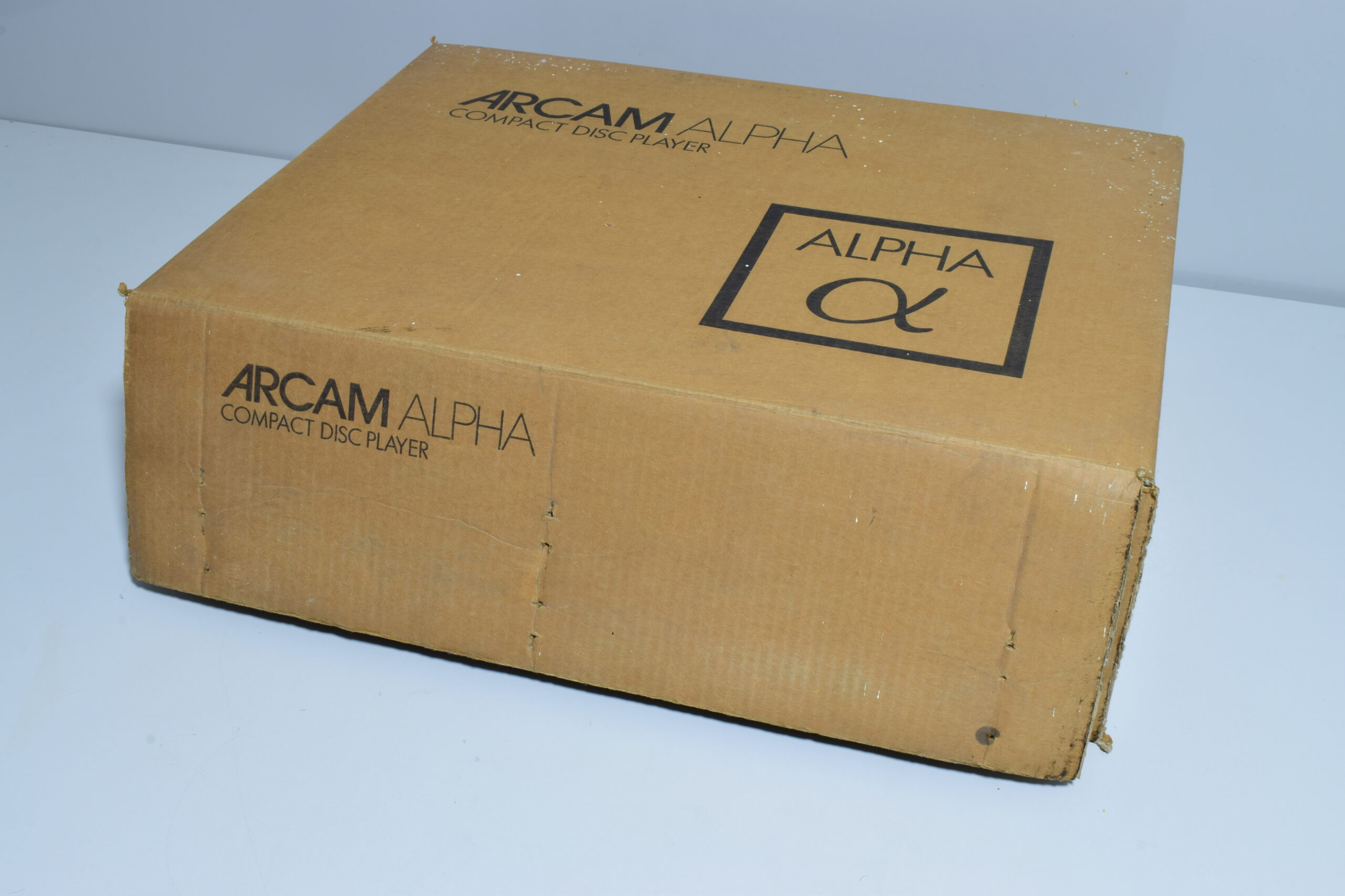 BOXED ARCAM ALPHA CD PLAYER WITH REMOTE CONTROL. NICE CONDITION. 2 BOXED ARCAM ALPHA CD PLAYER WITH REMOTE CONTROL. NICE CONDITION. - Image 2