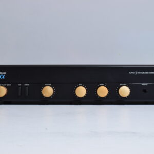 Second Hand Hi Fi 2 ARCAM ALPHA 3 INTEGRATED AMPLIFIER WITH PHONO IN. VERY NICE SOUND.