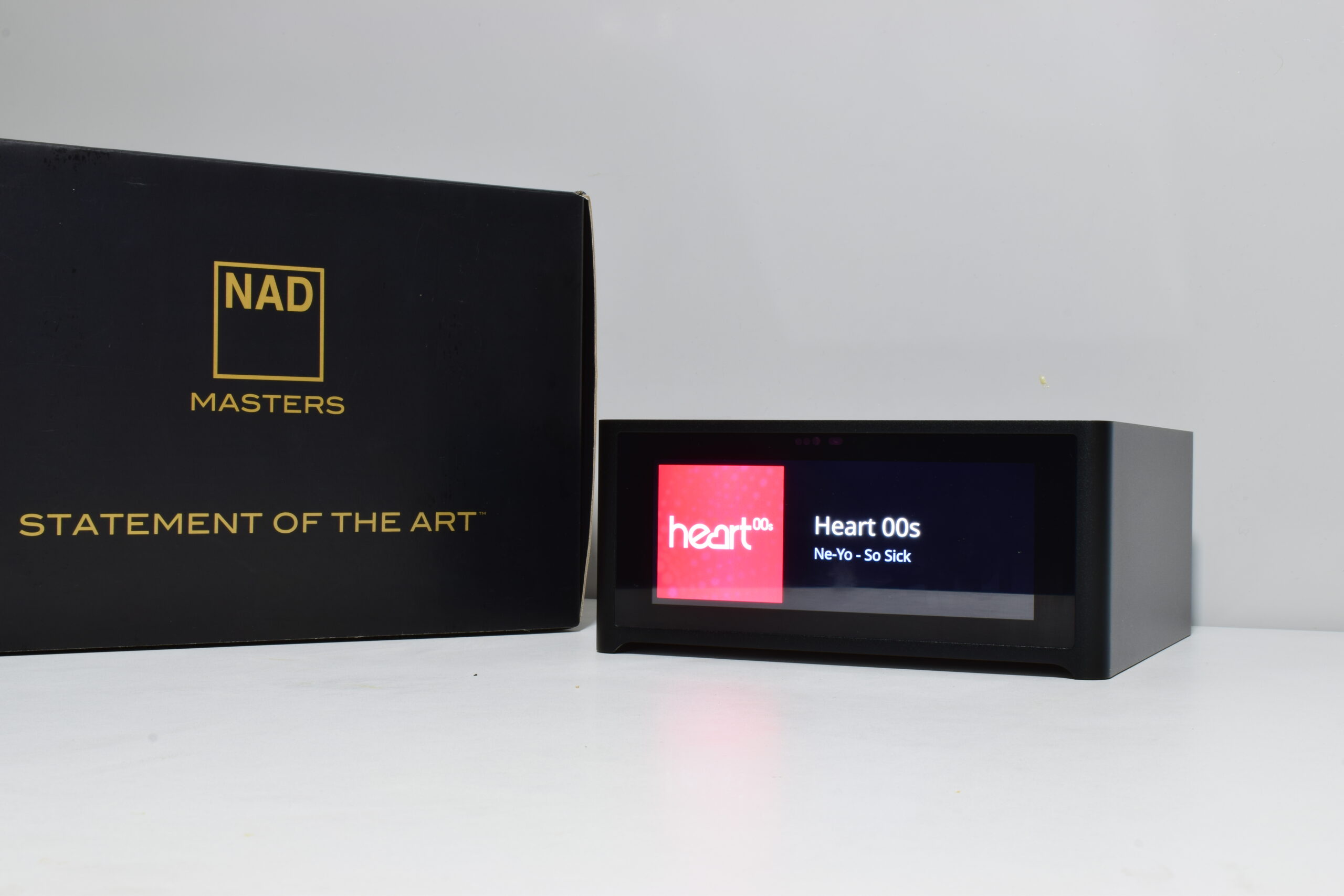 BOXED NAD M10 V1 BluOS STREAMING AMPLIFIER. ONE OWNER WITH ACCESSORIES. BEAUTY. 1 BOXED NAD M10 V1 BluOS STREAMING AMPLIFIER. ONE OWNER WITH ACCESSORIES. BEAUTY.
