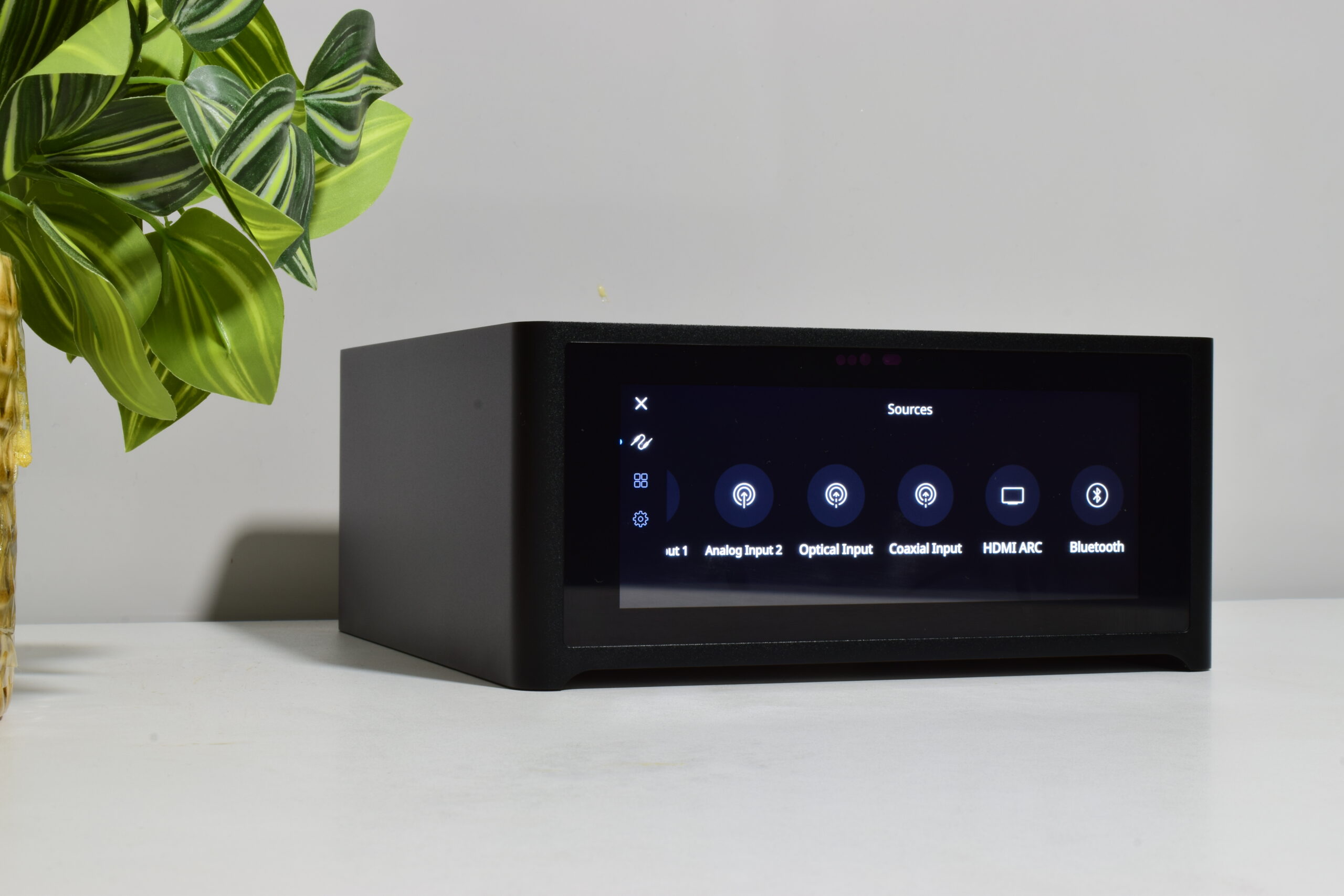 BOXED NAD M10 V1 BluOS STREAMING AMPLIFIER. ONE OWNER WITH ACCESSORIES. BEAUTY. 4 BOXED NAD M10 V1 BluOS STREAMING AMPLIFIER. ONE OWNER WITH ACCESSORIES. BEAUTY. - Image 4