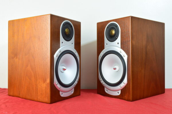 MONITOR AUDIO SILVER RS 1 BOOKSHELF SPEAKERS. C CAM. ROSEWOOD FINISH WITH GRILLS. - Image 11