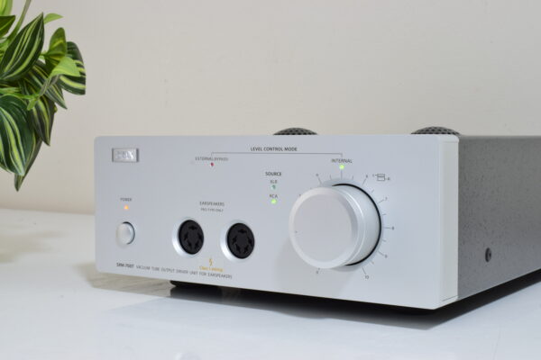 STAX SRM-700T VACUUM TUBE OUTPUT DRIVER UNIT FOR ELECTROSTATIC HEADPHONES. BOXED. - Image 3
