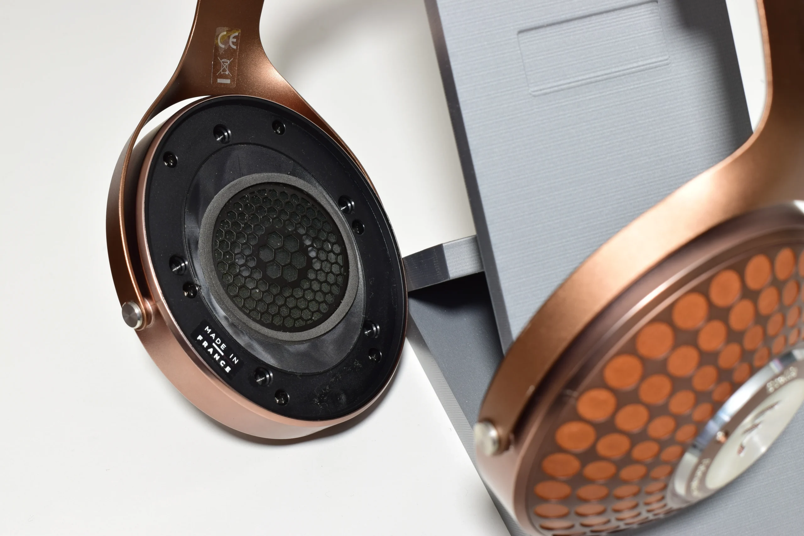 FOCAL STELLIA REFERENCE CLOSED-BACK HI FI HEADPHONES. BERYLLIUM DRIVERS. 7 FOCAL STELLIA REFERENCE CLOSED-BACK HI FI HEADPHONES. BERYLLIUM DRIVERS. - Image 7