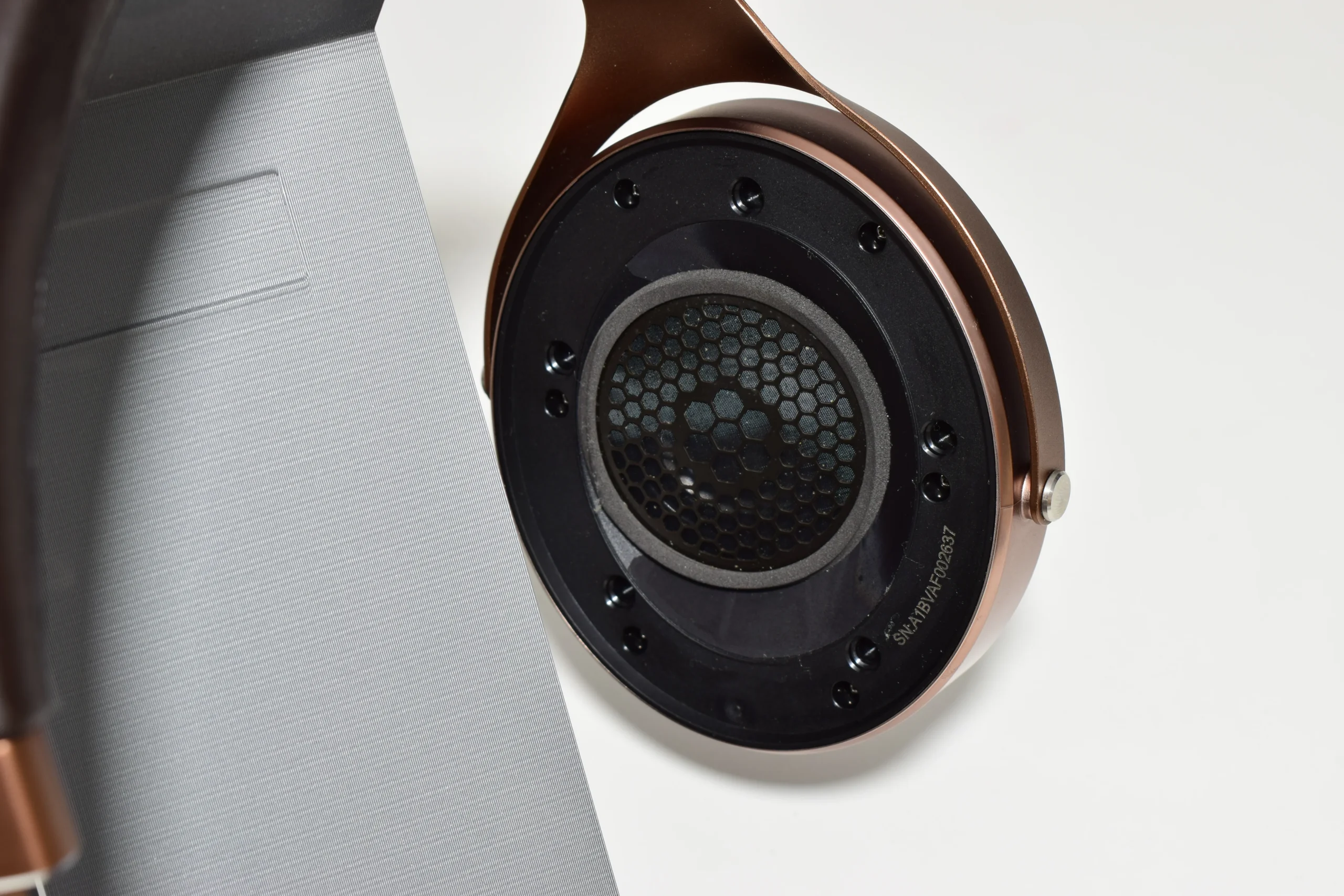 FOCAL STELLIA REFERENCE CLOSED-BACK HI FI HEADPHONES. BERYLLIUM DRIVERS. 8 FOCAL STELLIA REFERENCE CLOSED-BACK HI FI HEADPHONES. BERYLLIUM DRIVERS. - Image 8