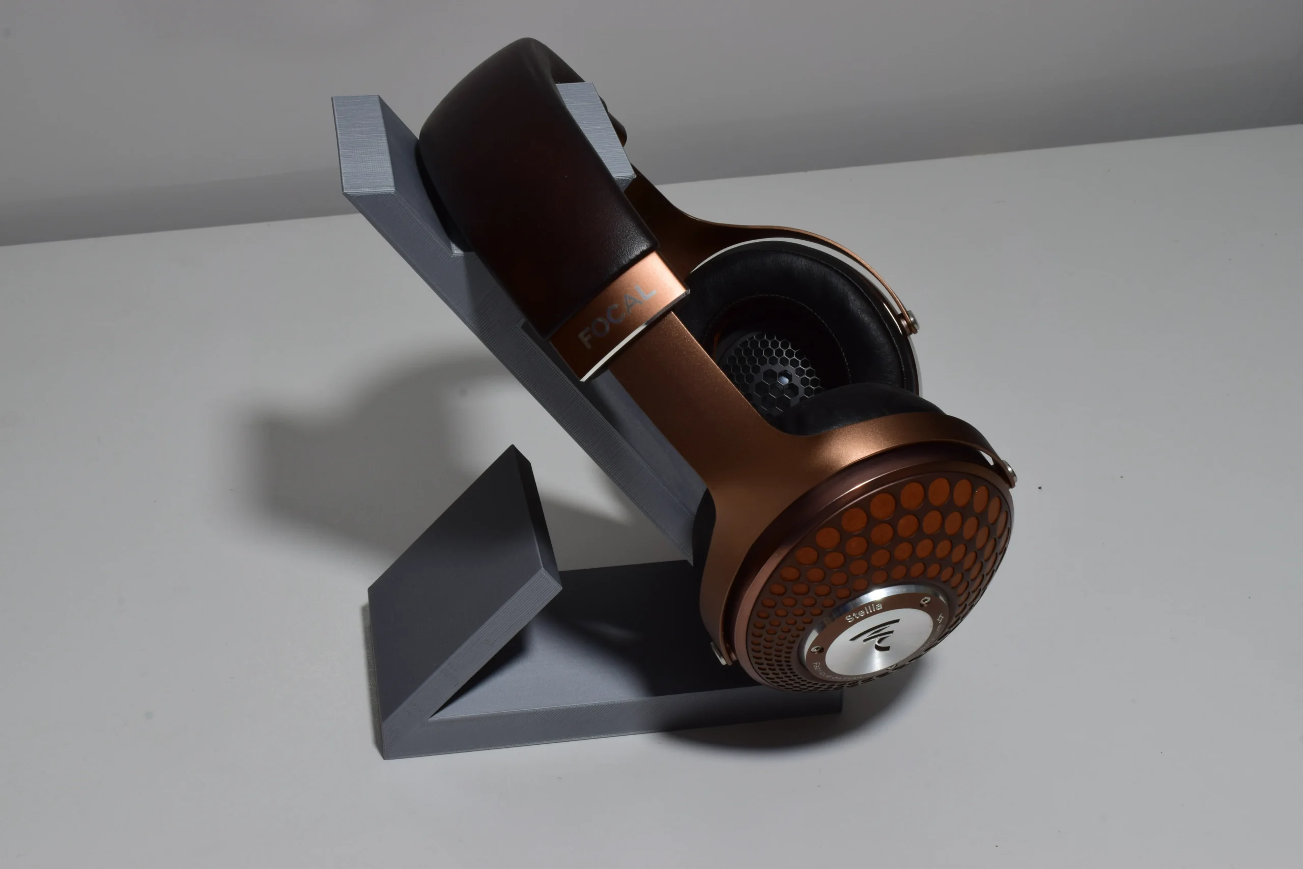 FOCAL STELLIA REFERENCE CLOSED-BACK HI FI HEADPHONES. BERYLLIUM DRIVERS. 11 FOCAL STELLIA REFERENCE CLOSED-BACK HI FI HEADPHONES. BERYLLIUM DRIVERS. - Image 11
